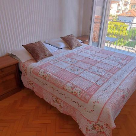 Cozy Room With Queen Bed 温馨双人大房间 Mestre Exterior photo